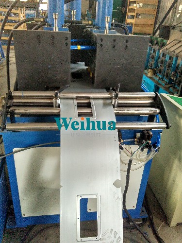 全自動戶外箱冷彎成型生產(chǎn)線