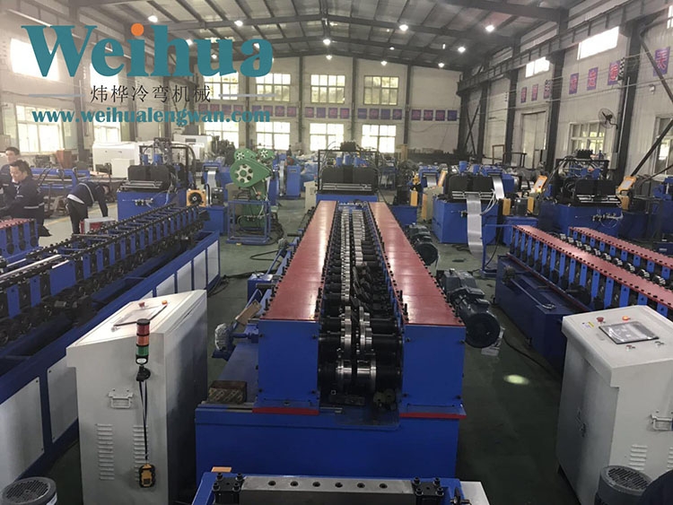 暗裝箱生產(chǎn)機(jī)器 暗裝箱生產(chǎn)機(jī)器