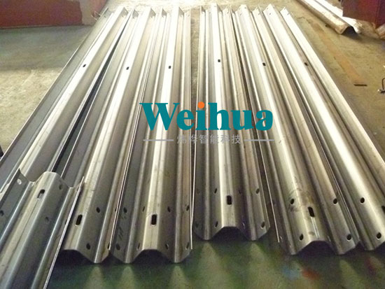 高速公路護欄板生產(chǎn)設(shè)備