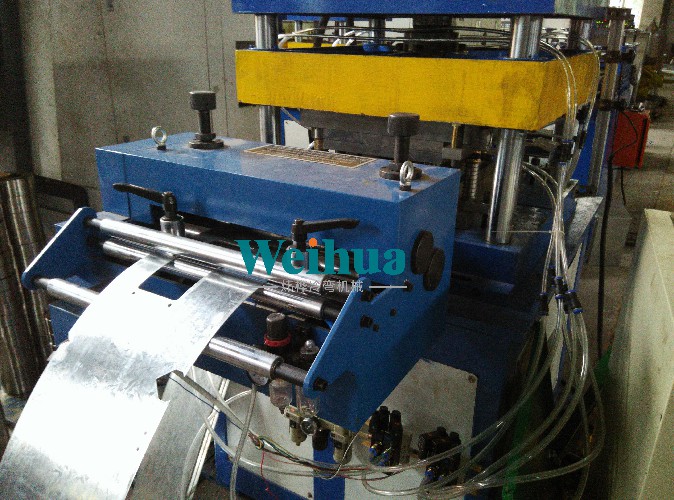 防雨箱自動生產(chǎn)設(shè)備