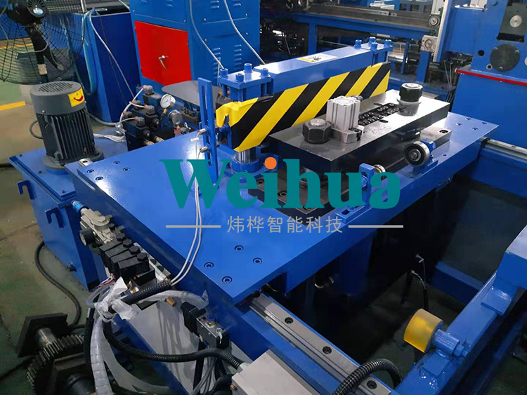 數(shù)控折彎?rùn)C(jī)是什么，有什么特點(diǎn)